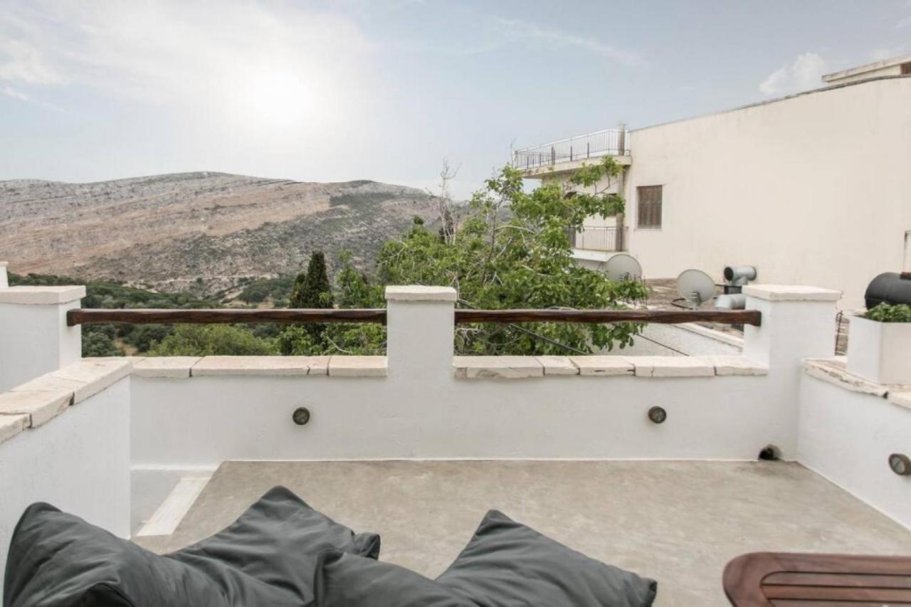 Apérathos Traditional Inn Pirethron מראה חיצוני תמונה