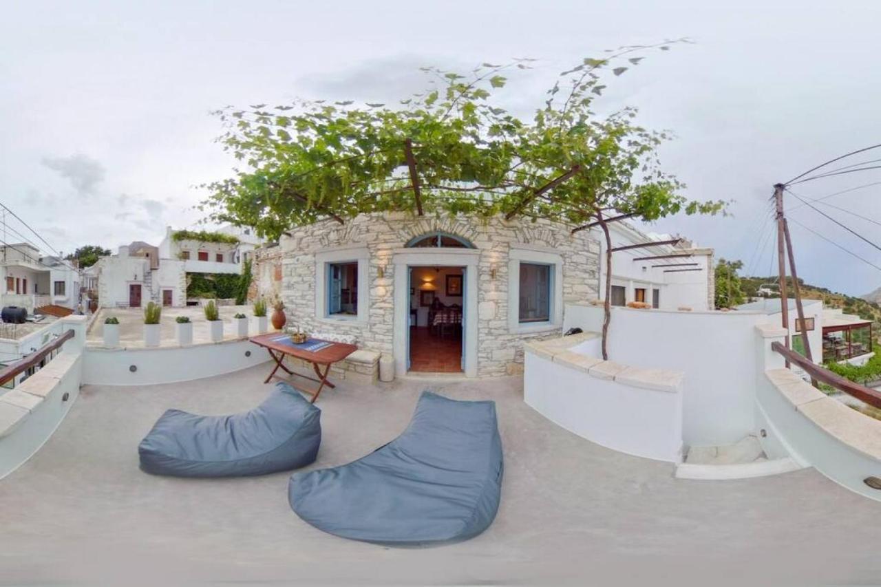 Apérathos Traditional Inn Pirethron מראה חיצוני תמונה