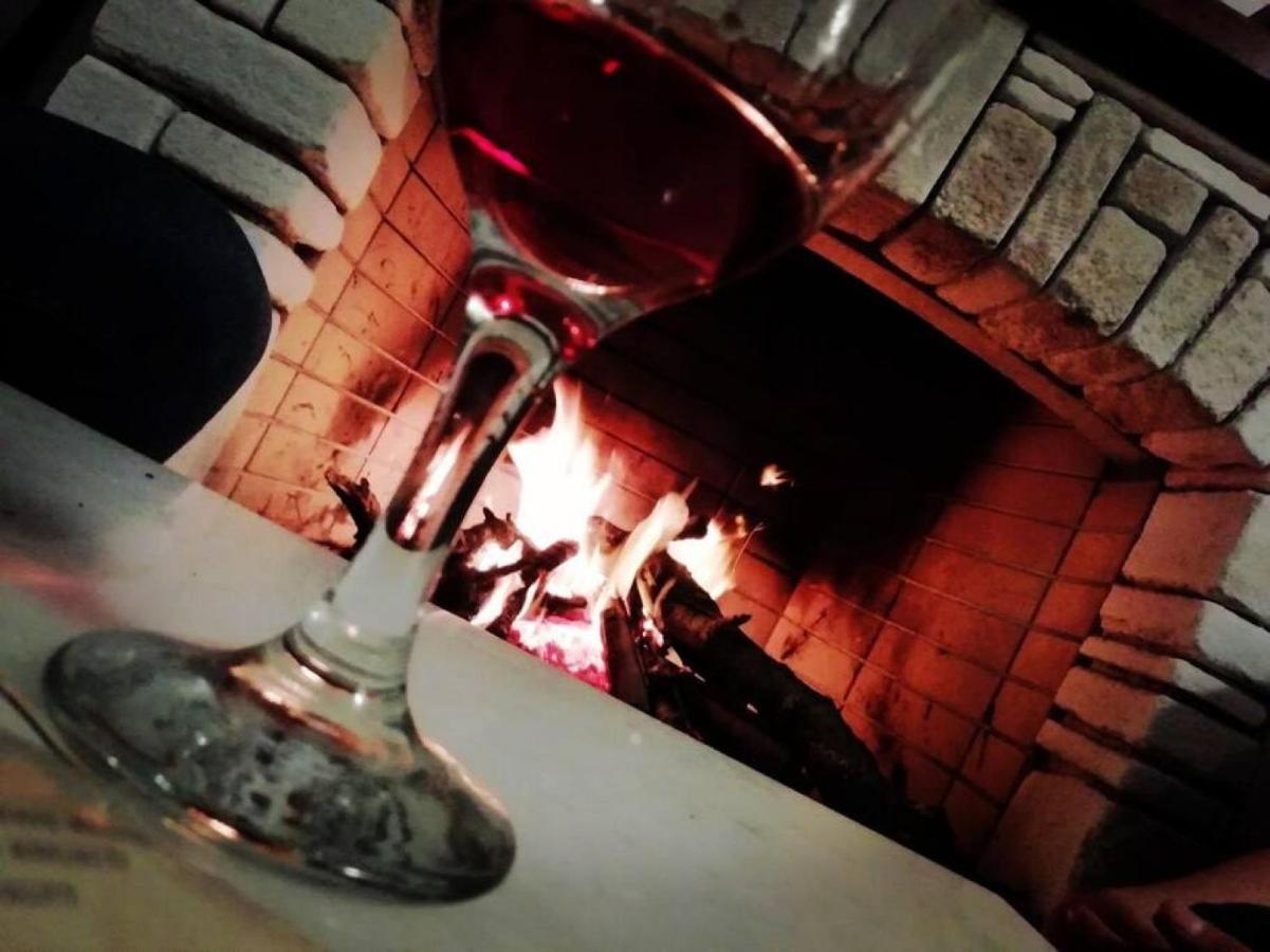 Apérathos Traditional Inn Pirethron מראה חיצוני תמונה