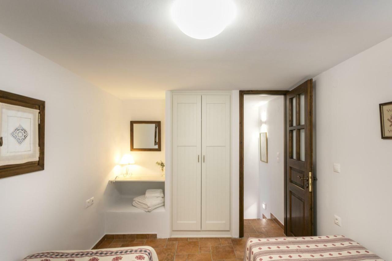 Apérathos Traditional Inn Pirethron מראה חיצוני תמונה